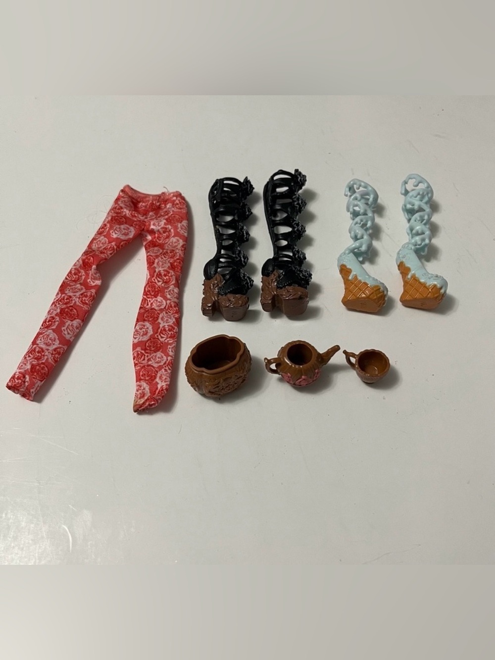 EVER AFTER HIGH Doll Cedar Wood accessories toy doll clothes shoes